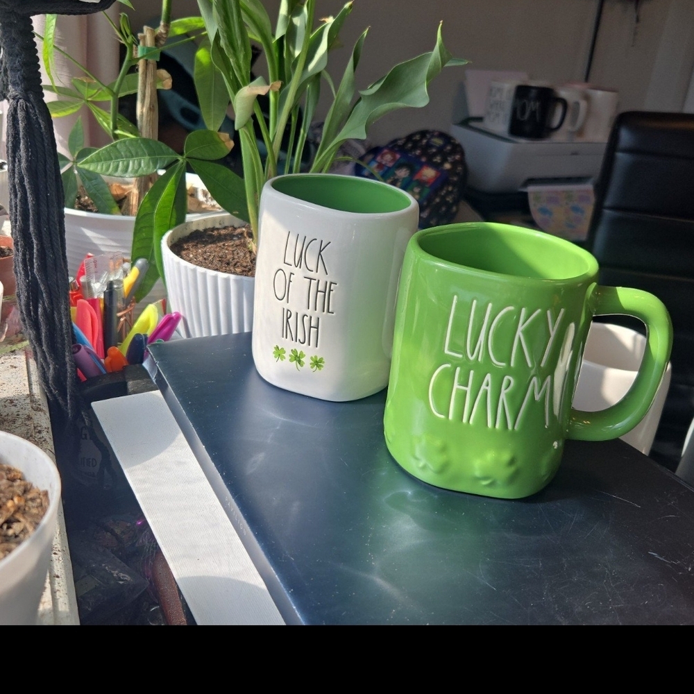 Green and White 'Lucky Charm' Mug Set